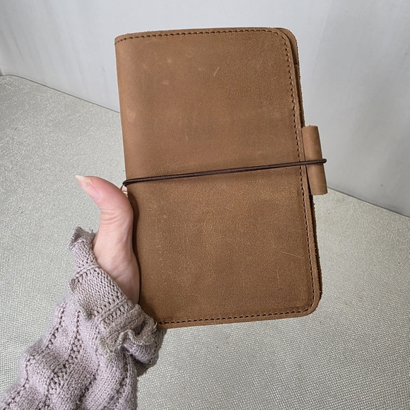 Planner Perfect Leather Traveler’s Notebook – Classic Brown - Picture 2 of 13